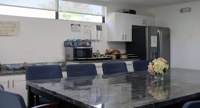 gallery-openkitchen2.jpg